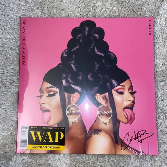 Signed Cardi B Gold Vinyl WAP - Picture 1 of 2